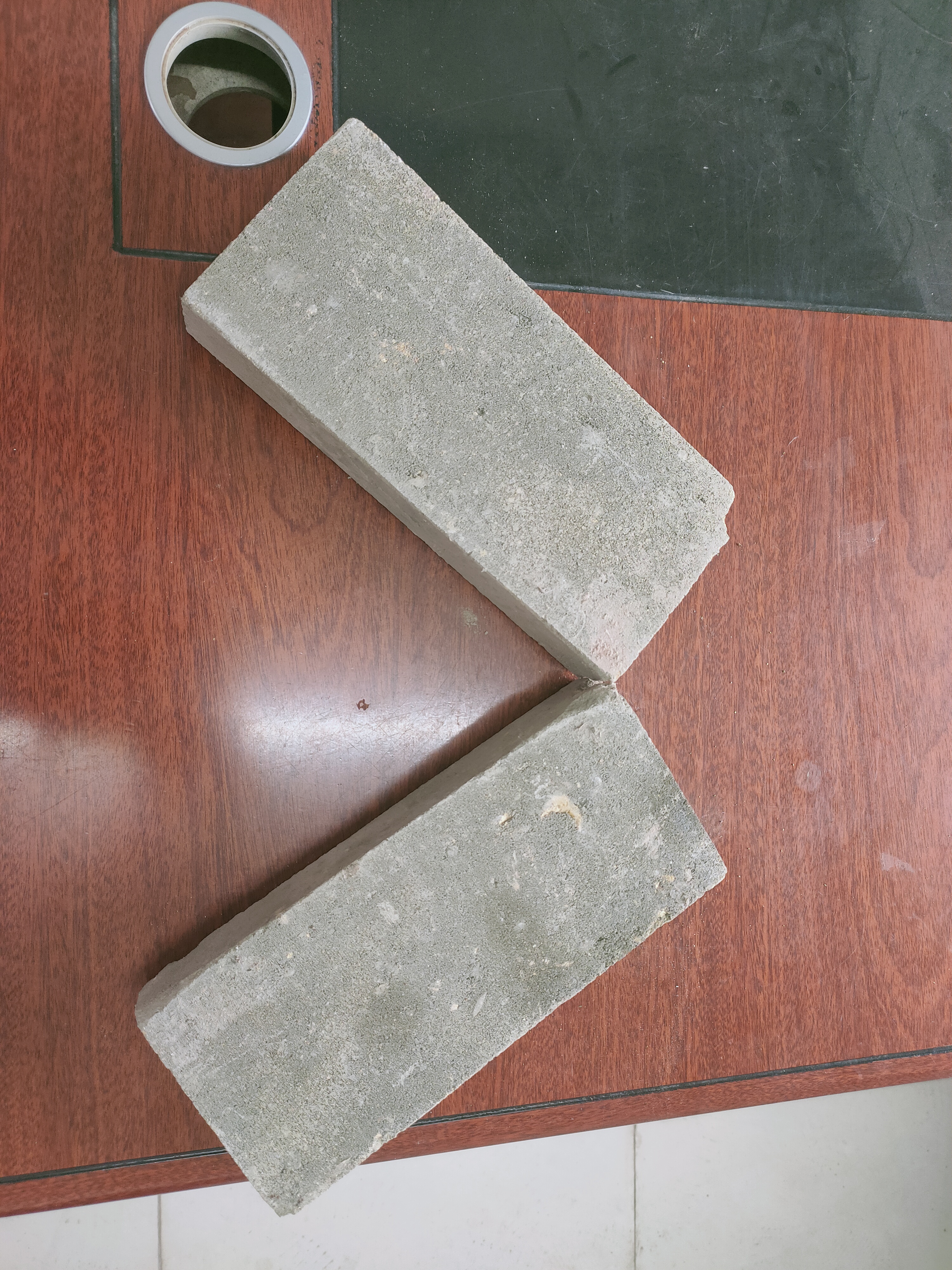 混凝土實心磚,水泥磚,建築墻磚,建築材料,建築輔料,石屎磚,