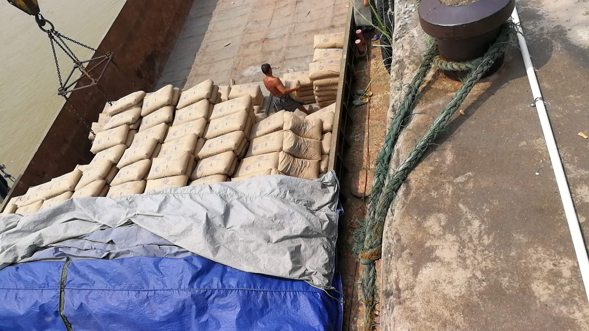 香港青州英泥,青州水泥,海螺水泥,建築材料,起屋材料,英泥直銷,水泥直銷,起屋英泥,起屋水泥,混凝土,水泥師傅,石仔,