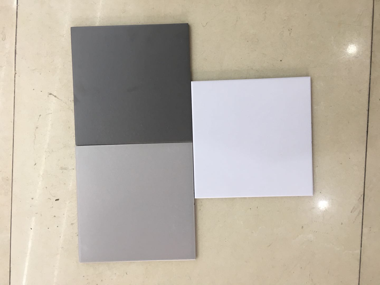 啞光深灰色,啞光淺灰色,啞光白色,墻身磚,廚房磚裝修,200x200,