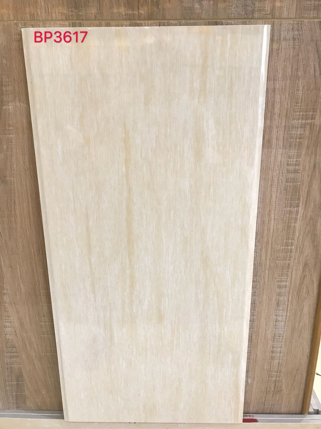 特價磁磚, 磁磚大減價, 香港特價磁磚大平賣, 300X600, 家庭公屋出租屋食肆裝修, 24吋磁磚, 金銀倉, 佛山陶瓷磁磚批發市場, 牆身磚,旺角磁磚店鋪,深圳磁磚店鋪,裝修材料,平價錢裝修,