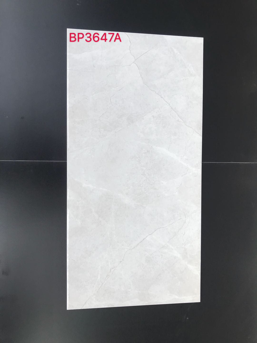 特價磁磚, 磁磚大減價, 香港特價磁磚大平賣, 300X600, 家庭公屋出租屋食肆裝修, 24吋磁磚, 金銀倉, 佛山陶瓷磁磚批發市場, 牆身磚,旺角磁磚店鋪,深圳磁磚店鋪,裝修材料,平價錢裝修,