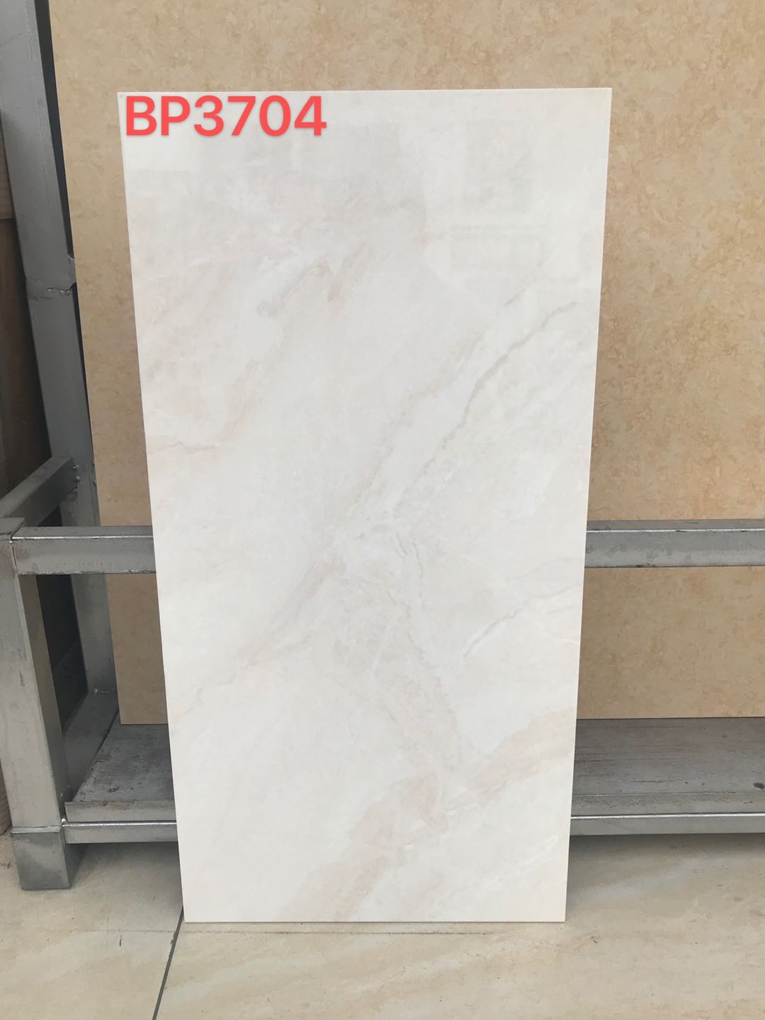 特價磁磚, 磁磚大減價, 香港, 深圳, 佛山, 特價磁磚大平賣, 300X600, 家庭公屋出租屋食肆裝修, 24吋磁磚, 金銀倉, 佛山陶瓷磁磚批發市場,牆身磚,