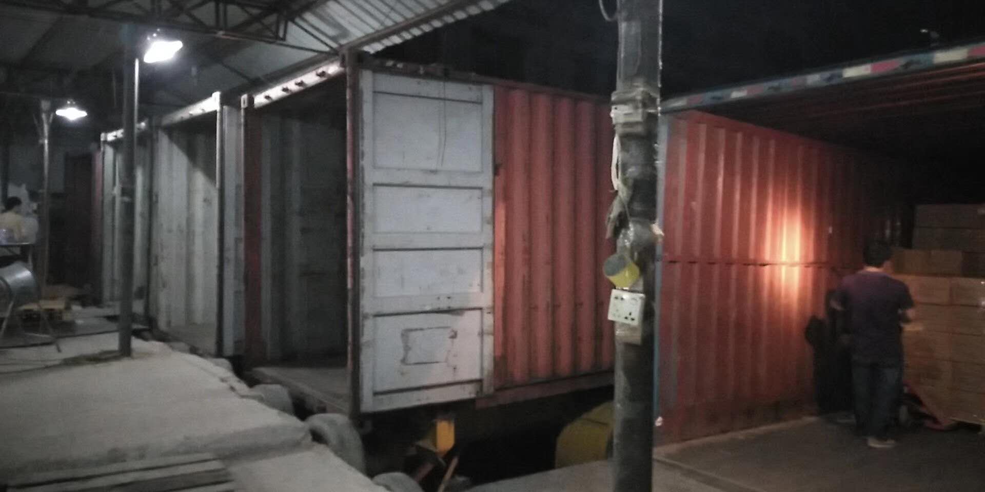 東莞大陸瓷磚傢俬運輸到香港,淘寶集運,瓷磚集運,傢俬集運,重貨集運,金銀倉,東莞樟木頭,家合居,清水河,網購瓷磚傢俬運輸,香港瓷磚運輸,大陸到香港運輸,東莞到香港運輸,價錢,卓匯物流,