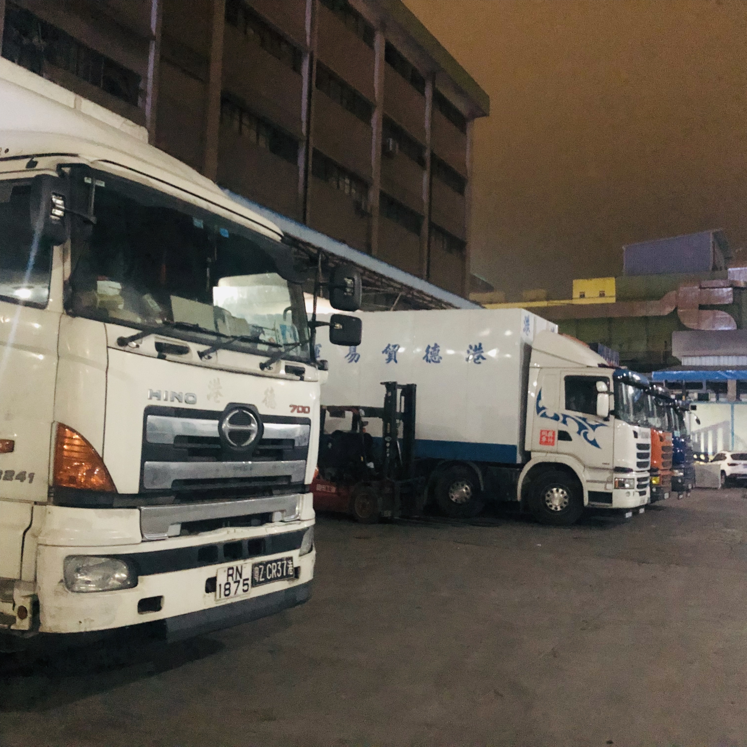香港瓷磚傢俬運輸公司,淘寶集運,傢俬磁磚集運,深圳到香港貨物運輸,大陸到香港運輸,電器運輸電器集運,網購集運運輸,東成物流