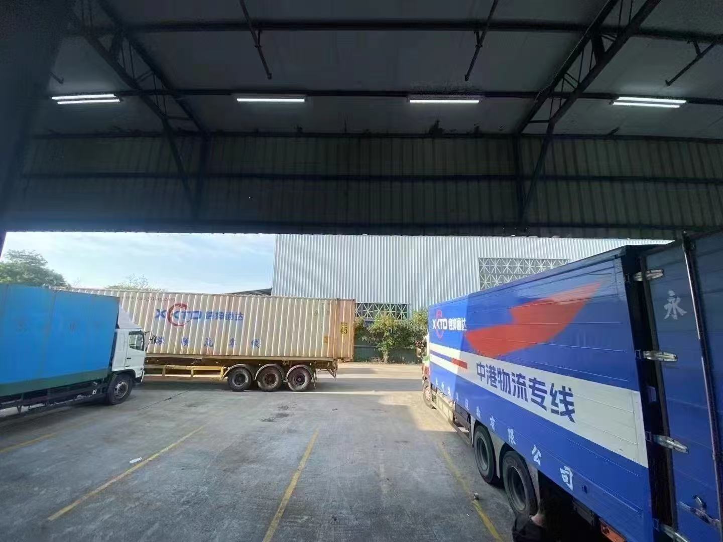信坤通達,粵港物流,中港跨境智慧物流中心,集合運輸,食品飲料集運,金銀倉SHKNW集合運輸中心,淘寶集運,網購集運,貨物運輸過港,跨境運輸,食品運輸,飲料運輸,運輸食品到香港,運輸飲料到香港,運輸普通貨物到香港,運輸電子貨物到香港,