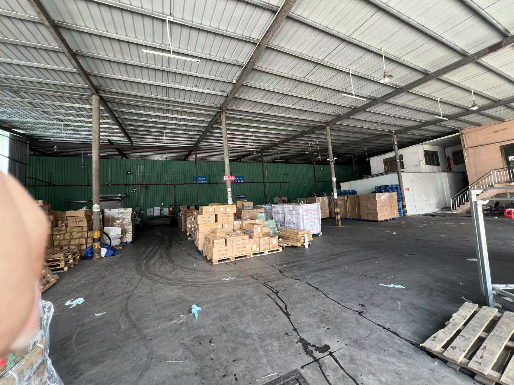信坤通達,粵港物流,中港跨境智慧物流中心,集合運輸,食品飲料集運,金銀倉SHKNW集合運輸中心,淘寶集運,網購集運,貨物運輸過港,跨境運輸,食品運輸,飲料運輸,運輸食品到香港,運輸飲料到香港,運輸普通貨物到香港,運輸電子貨物到香港,